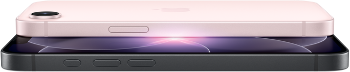 Siden og baksiden av iPhone 17e i myk rosa i liggende retning, siden og baksiden av iPhone 17e i svart i liggende retning